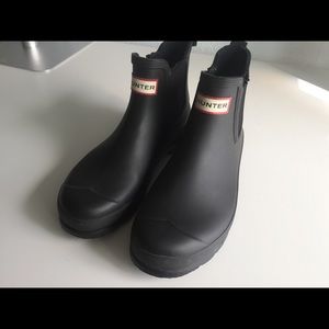 Like New Hunter Chelsea Rain Boots